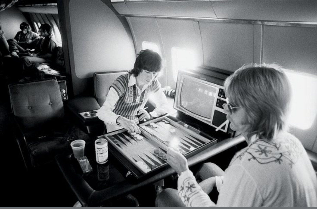 70s Stars and Backgammon: The Game Behind the Stage